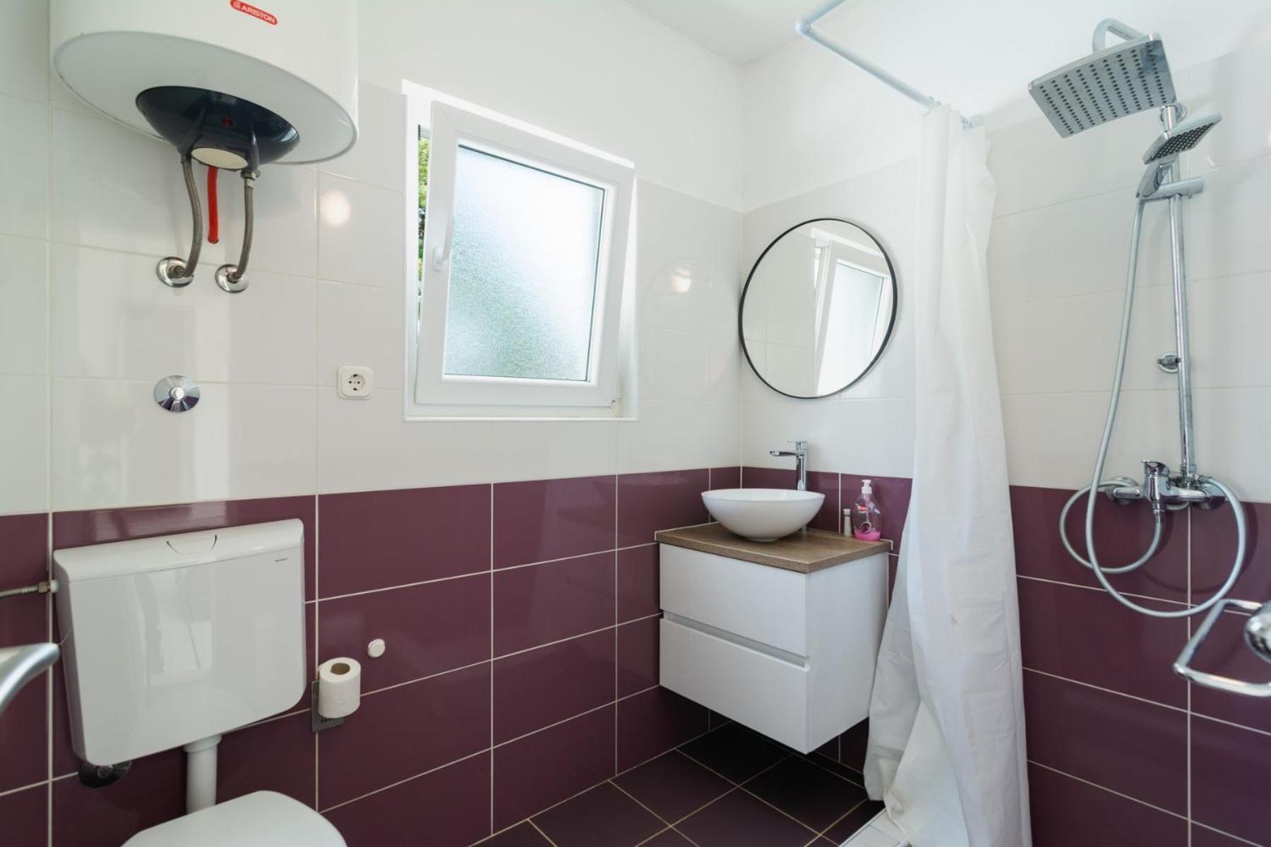 Sea-Views Brazza Apartments With Private Pool Milna  Ngoại thất bức ảnh